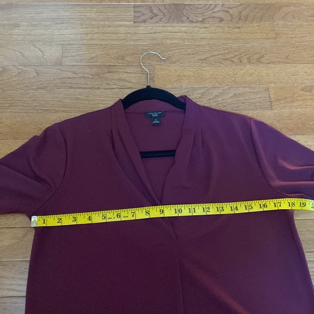 EUC Ann Taylor Factory red blouse in small petite - Picture 10 of 12